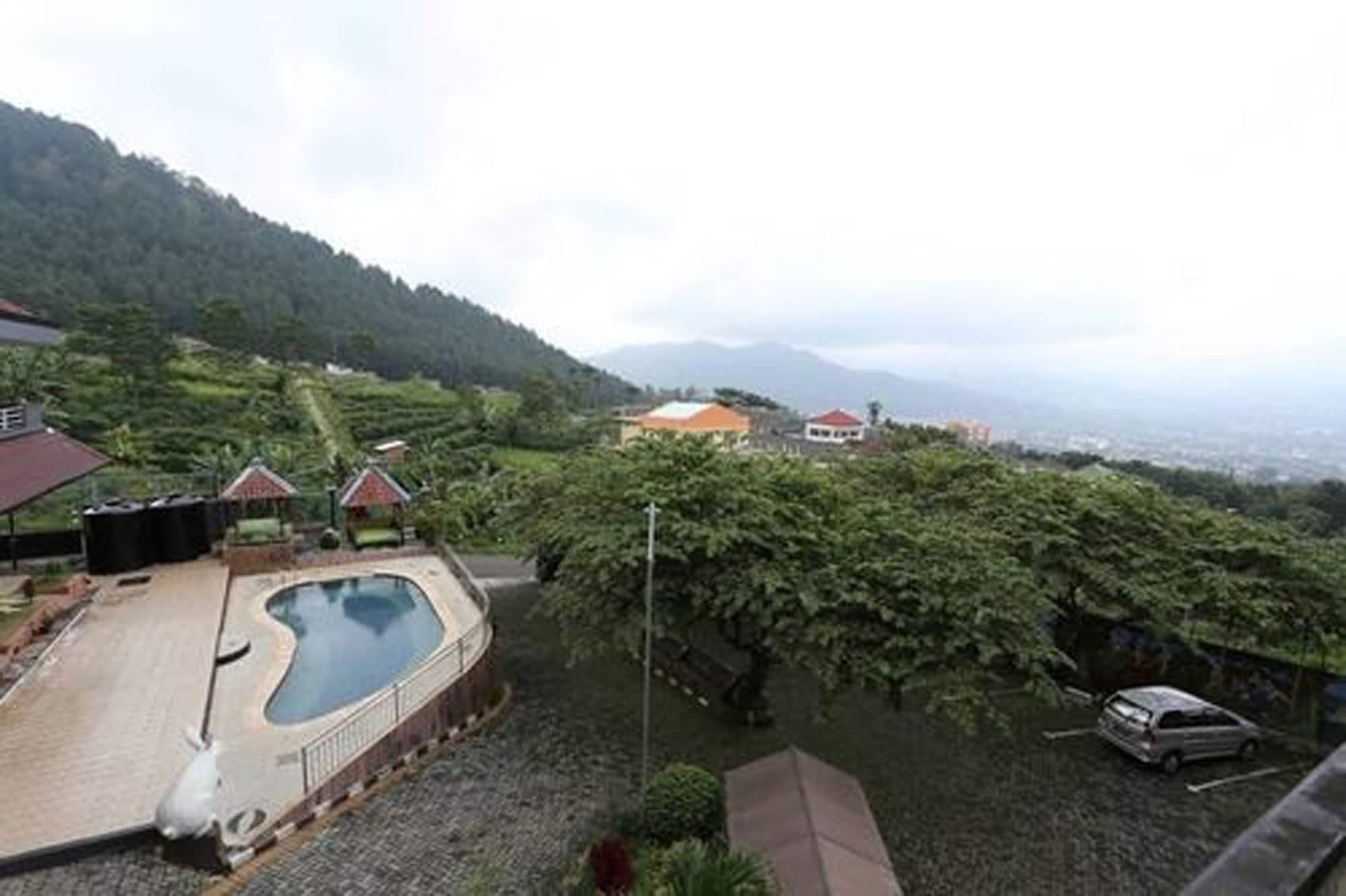 Villa Panderman Indah Batu  Luaran gambar