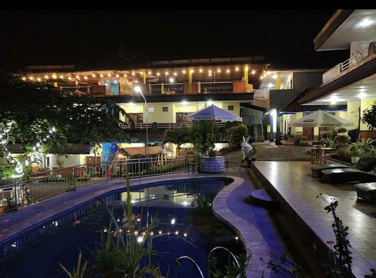 Villa Panderman Indah Batu  Luaran gambar
