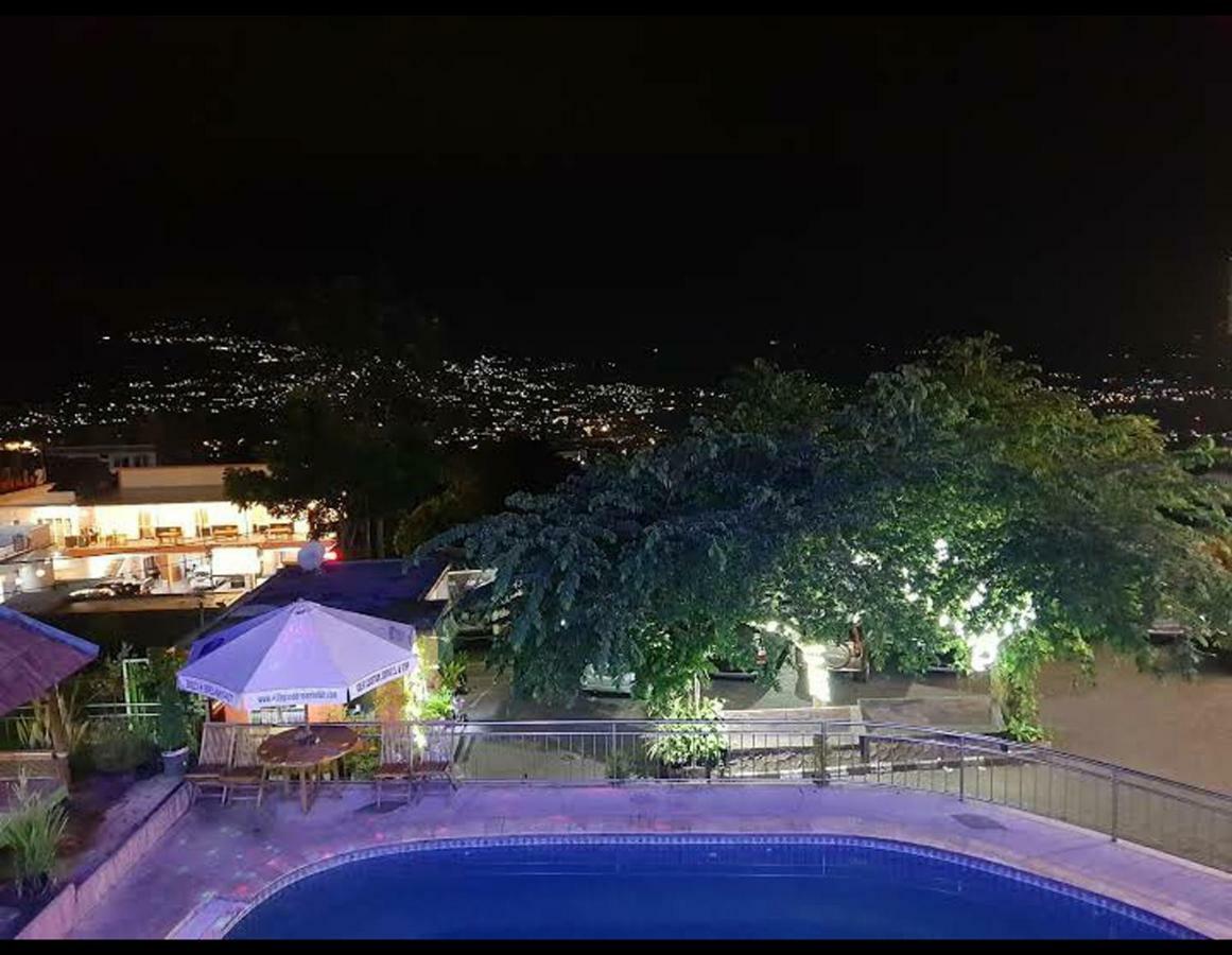 Villa Panderman Indah Batu  Luaran gambar