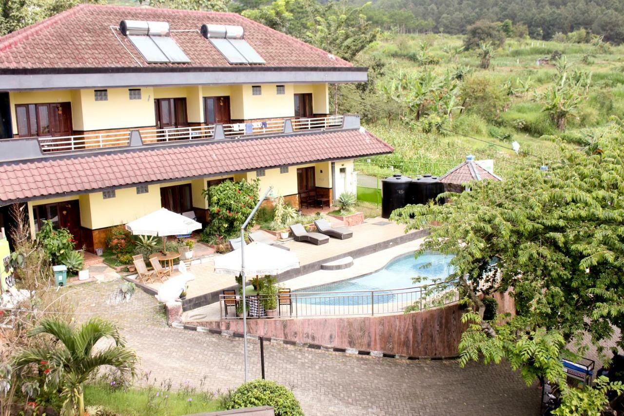 Villa Panderman Indah Batu  Luaran gambar