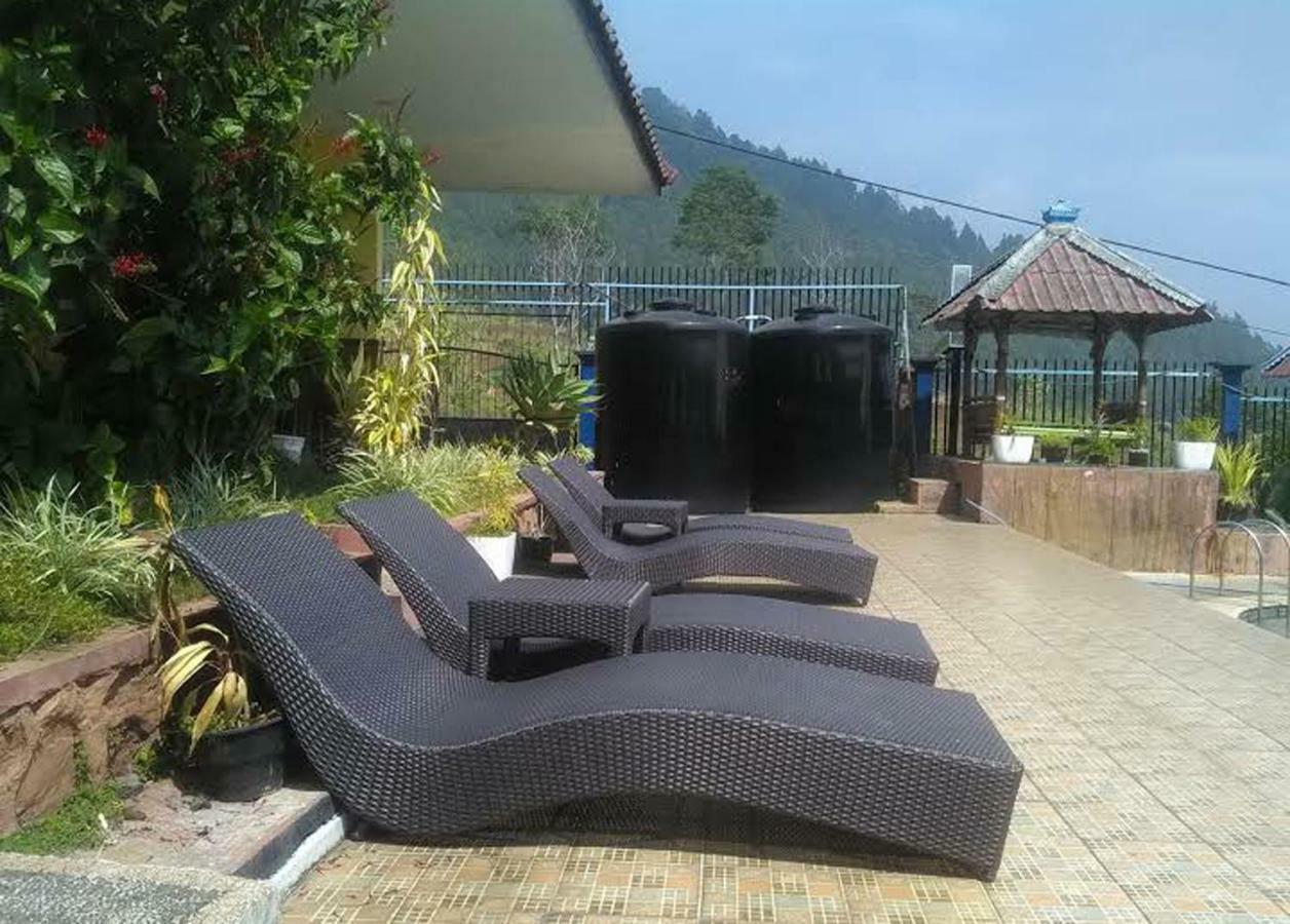 Villa Panderman Indah Batu  Luaran gambar