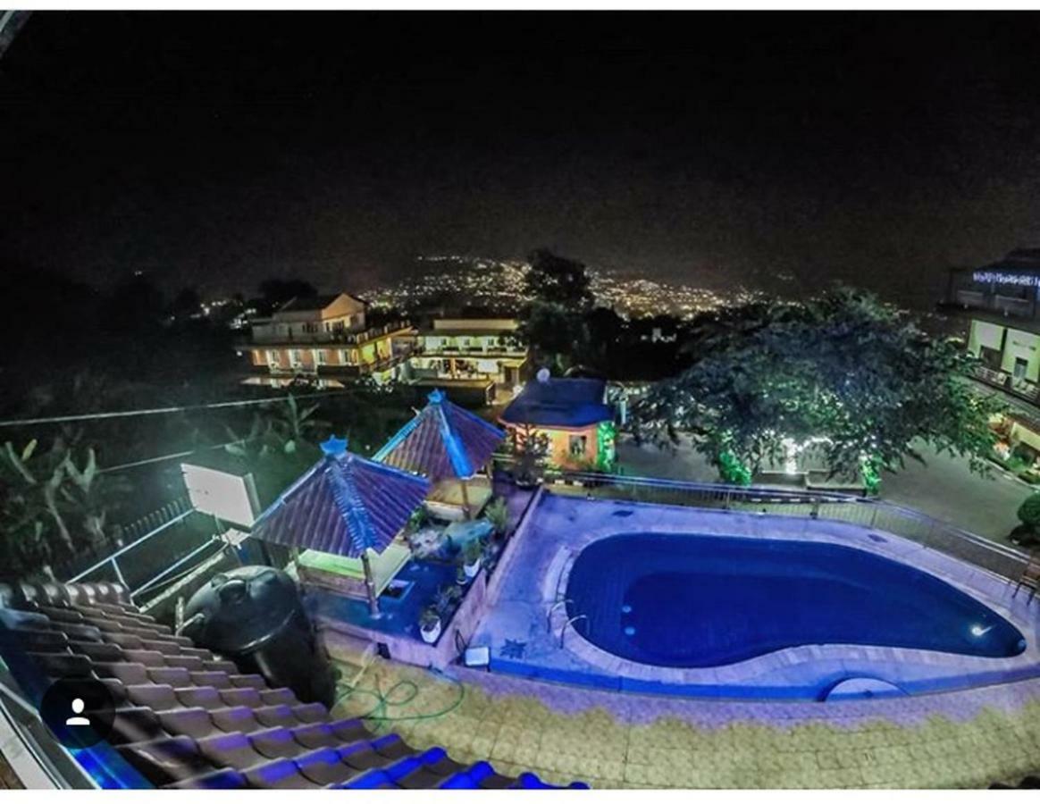 Villa Panderman Indah Batu  Luaran gambar